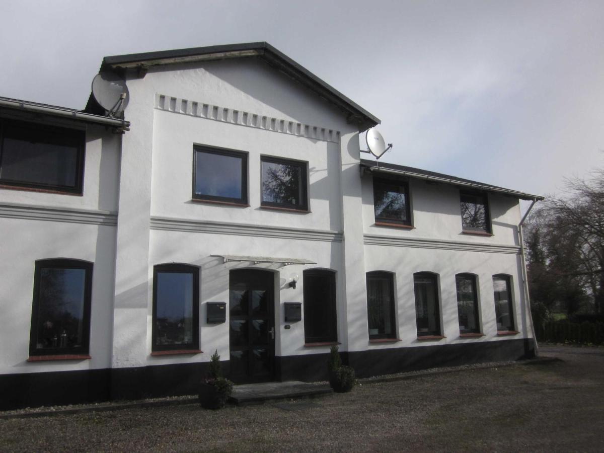 Birkwang - Modern Eingerichtete Fewo Mit 3 Schlafzimmern In Laendlicher Umgebung Wanderup Exterior photo